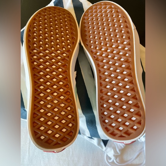 Unisex custom comfy Cush Vans. Unique one of a kind due to them being custom. - Picture 4 of 4